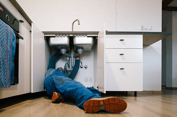 Professional Leak Detection technician working in Coralville, IA